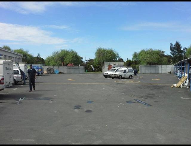 3,492M² FACTORY FOR SALE IN NDABENI